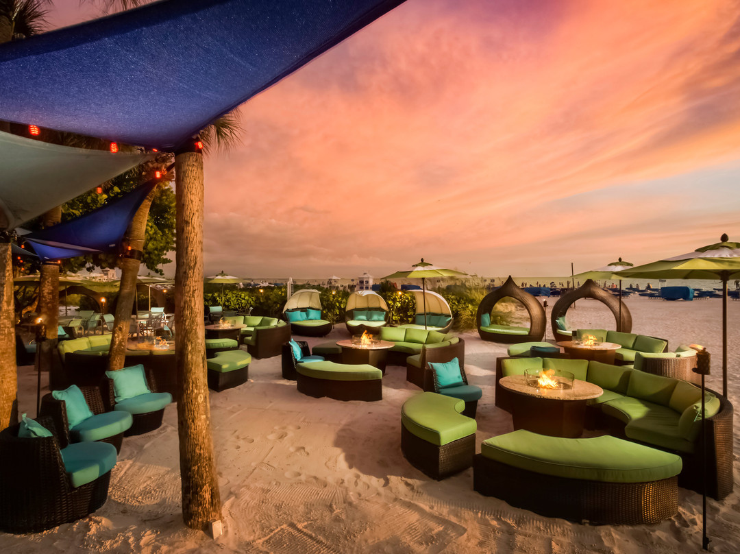 Salty's Beach Lounge