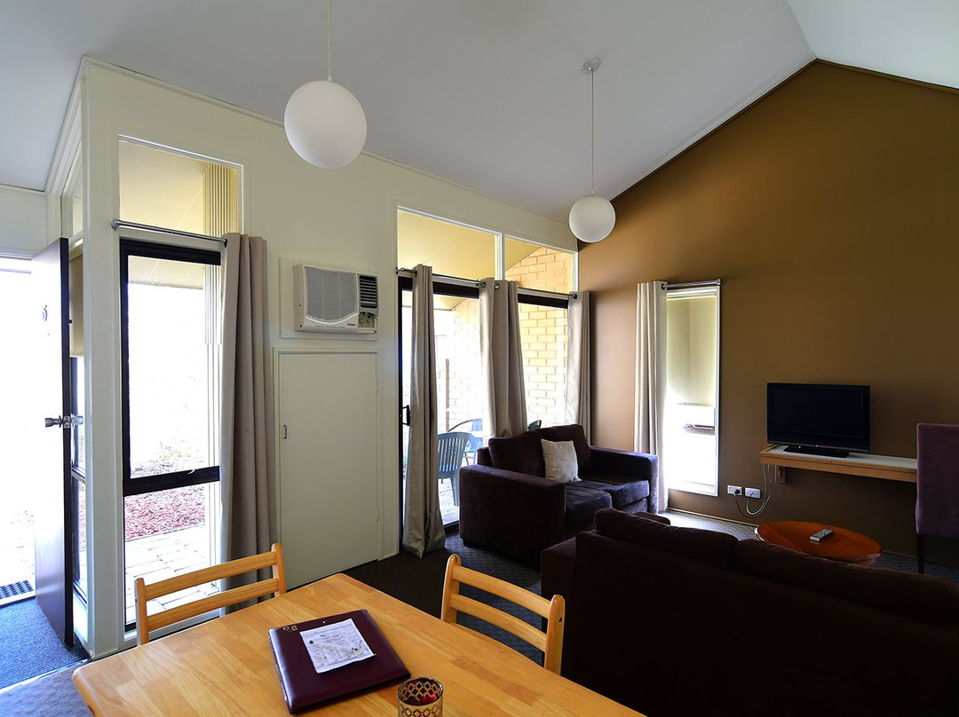 Executive Hideaway Motel主图