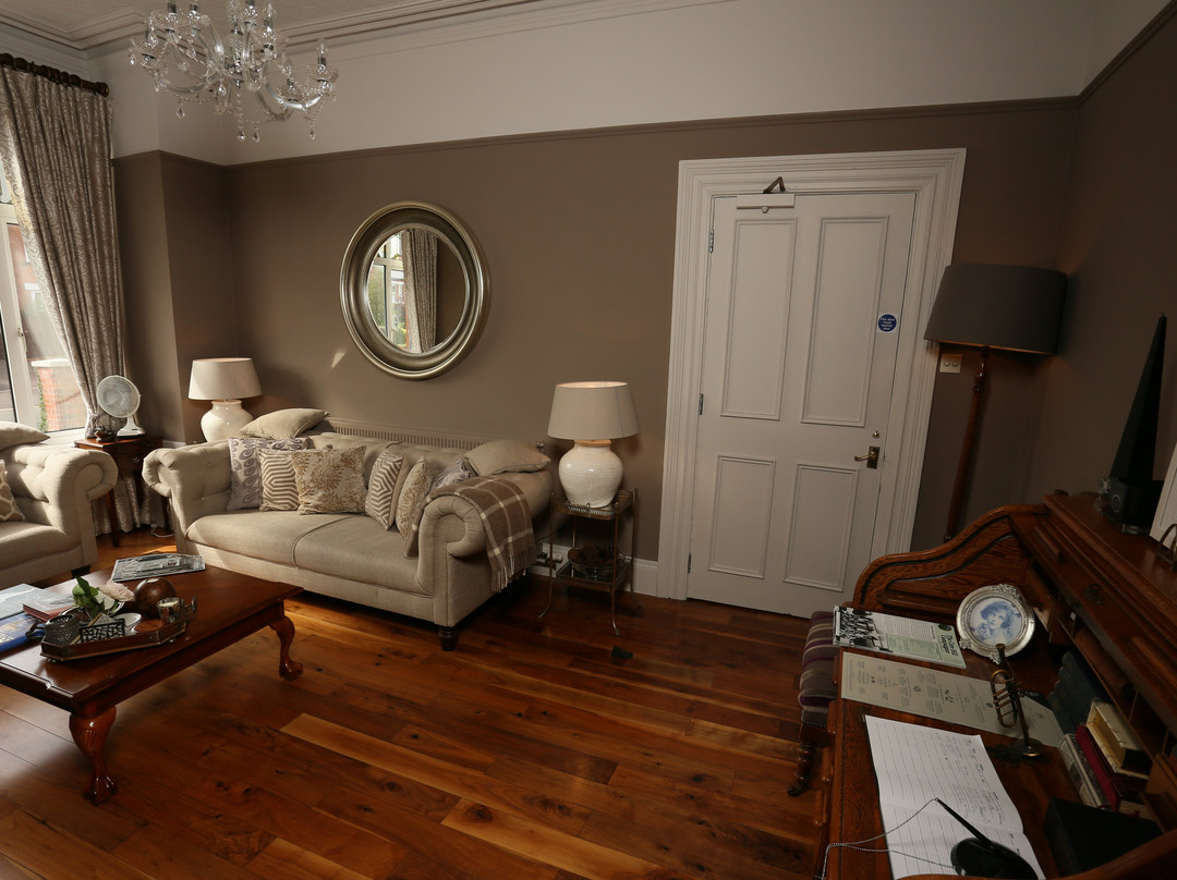 Somerton House主图