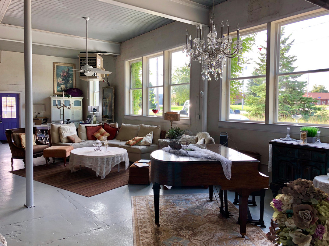 Purple Martin Lakeside Inn & Nature Center主图