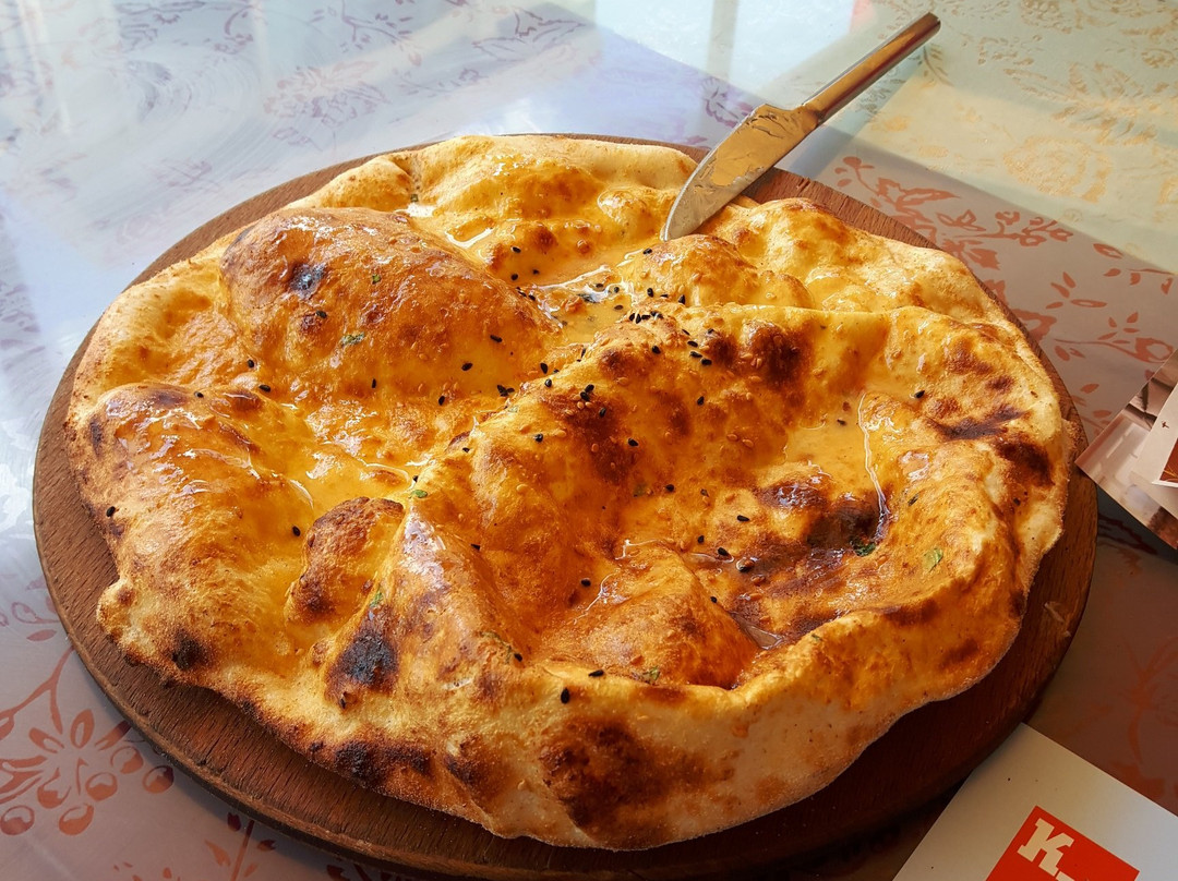 Camlidere餐馆和美食-Birtat Lahmacun Kunefe & Kebap Evi