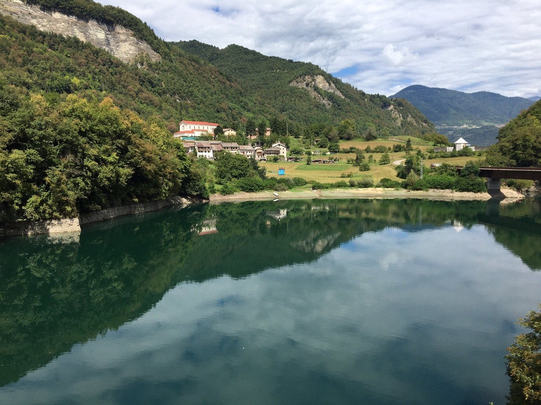 Lago di Corlo景点图片