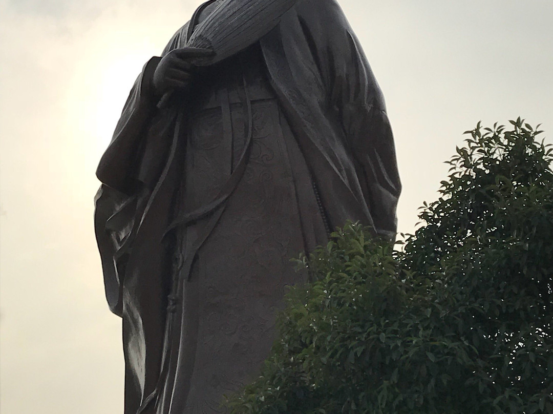 诸葛亮广场-襄阳市必去景点