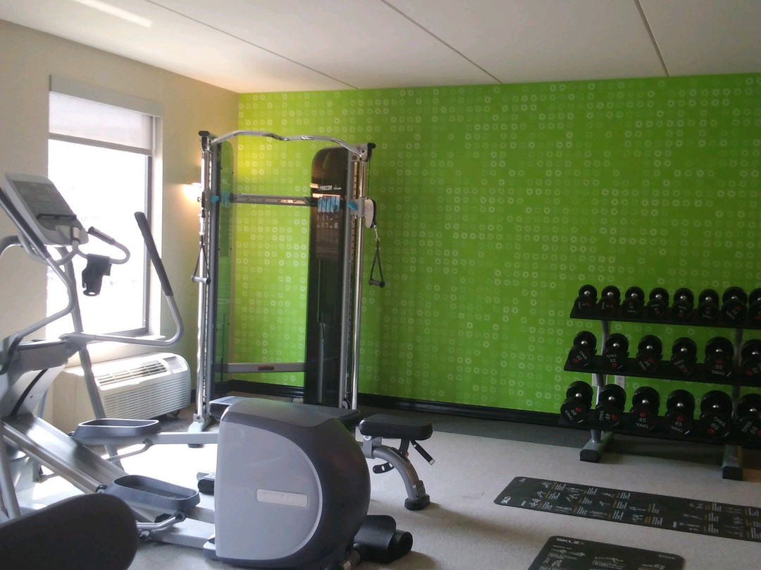 La Quinta Inn & Suites by Wyndham Jamestown主图