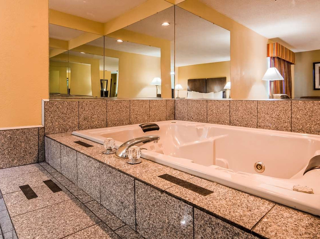 贝斯特韦斯特曼西酒店主图