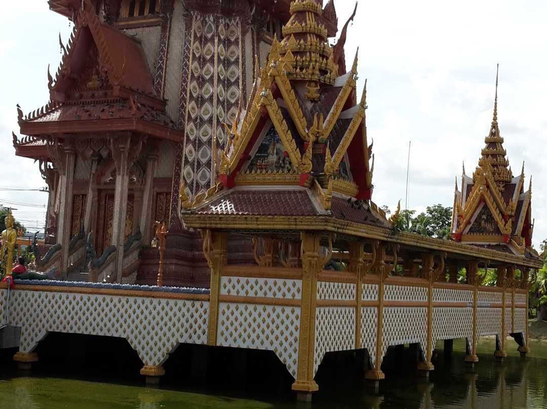 Wat Phet Phumsuwan Wararam景点图片