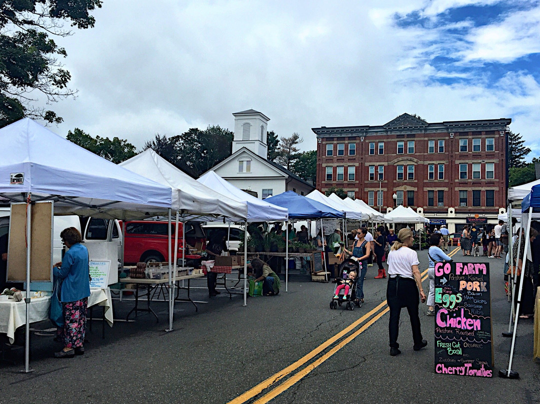 Amherst Farmers' Market - Late April to Mid-November-艾姆赫斯特必去景点