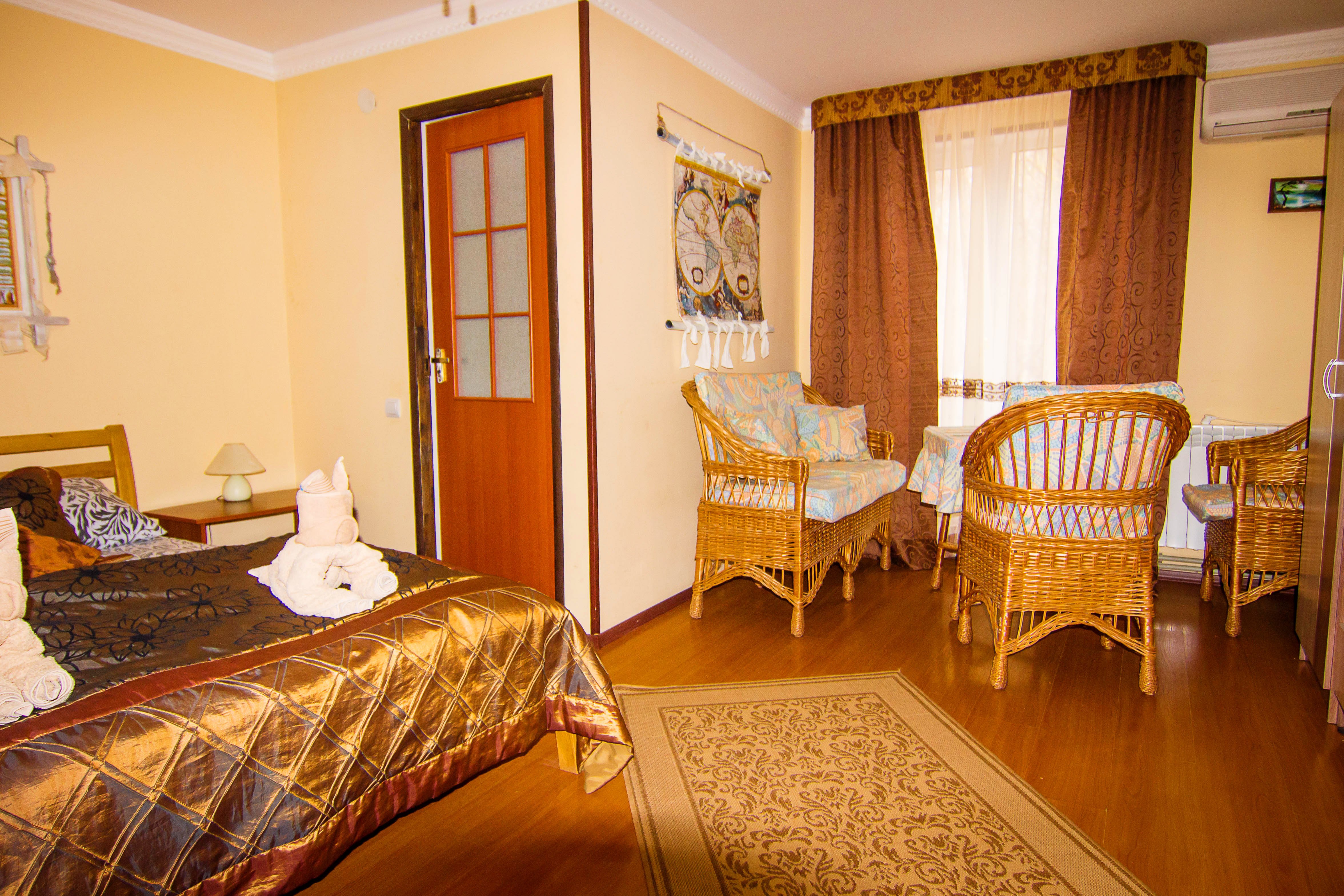 Yana-Karo Hotel-官方