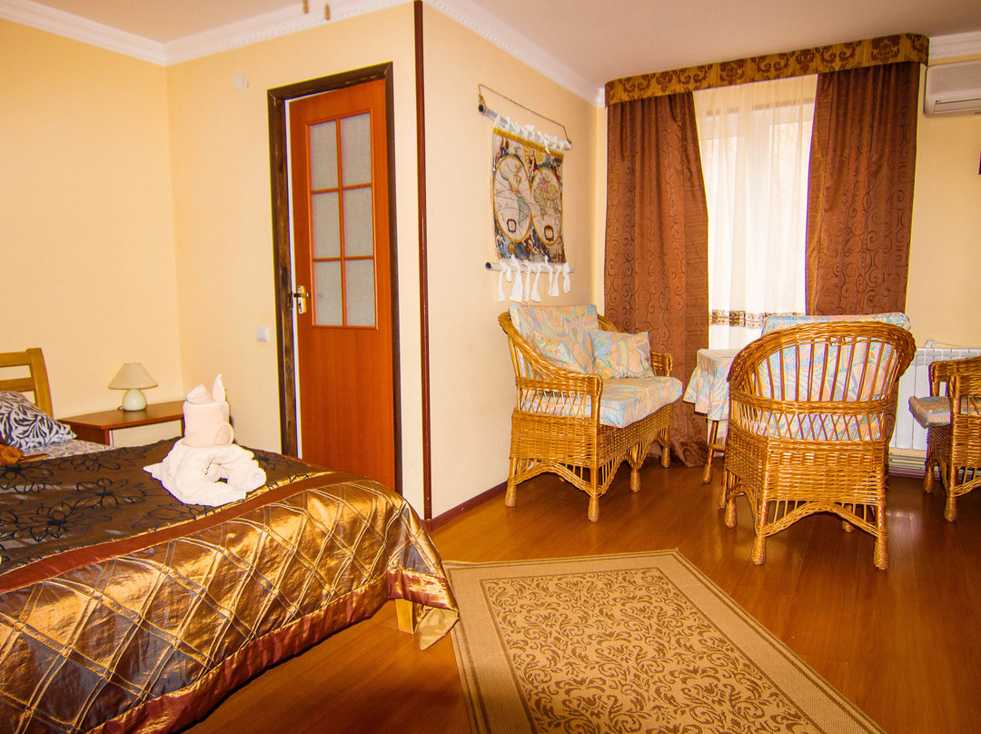 Chornomorske酒店住宿-Yana-Karo Hotel