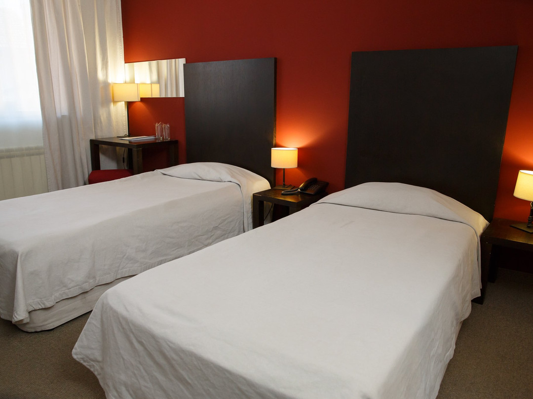 Riverside Hotel & Spa主图