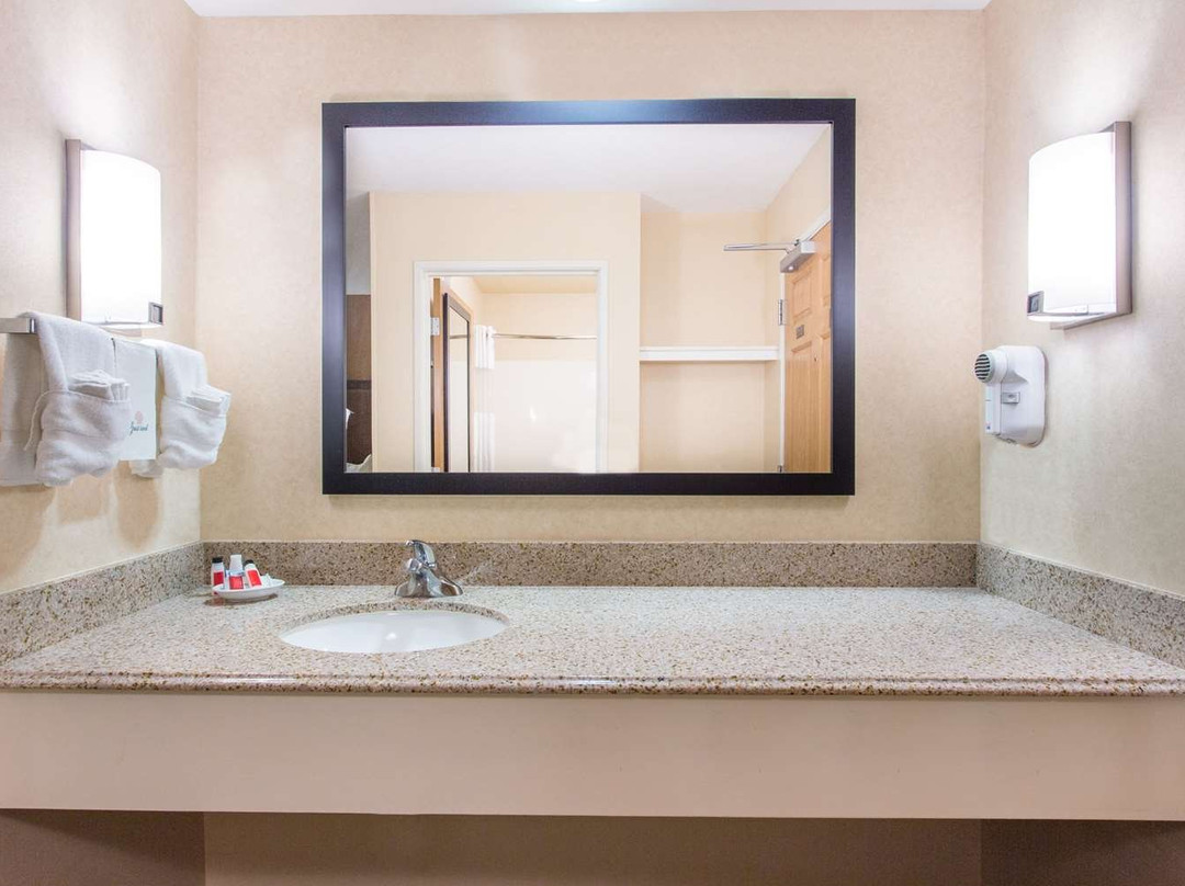 Baymont by Wyndham Plymouth主图