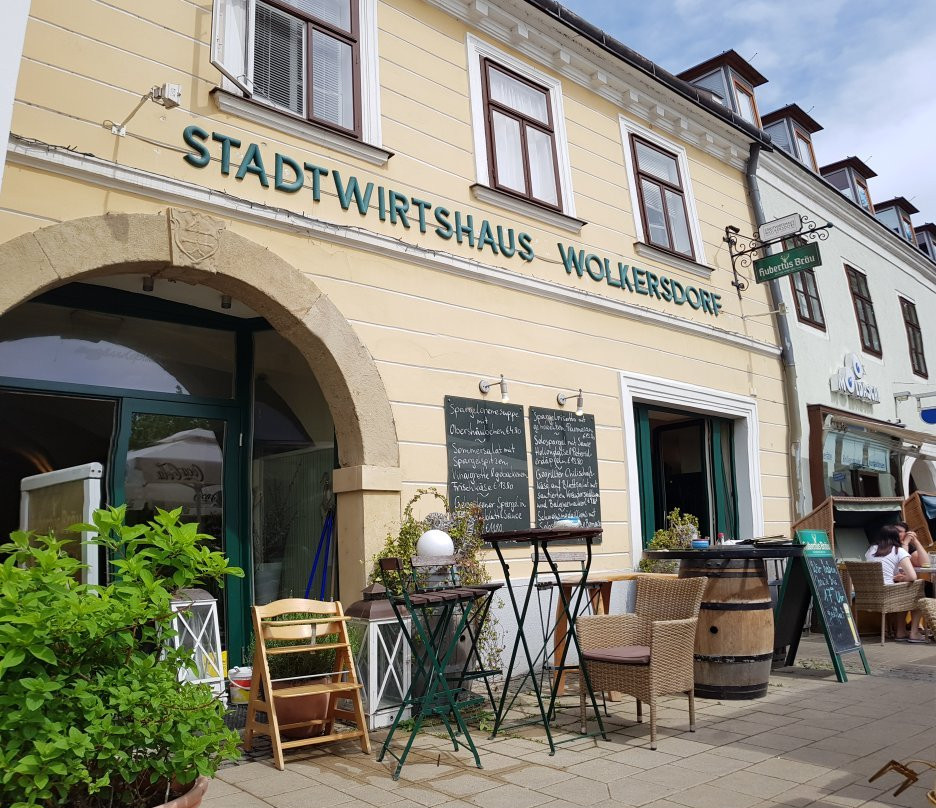 Wolfpassing an der Hochleithen餐馆和美食-Stadtwirtshaus Wolkersdorf