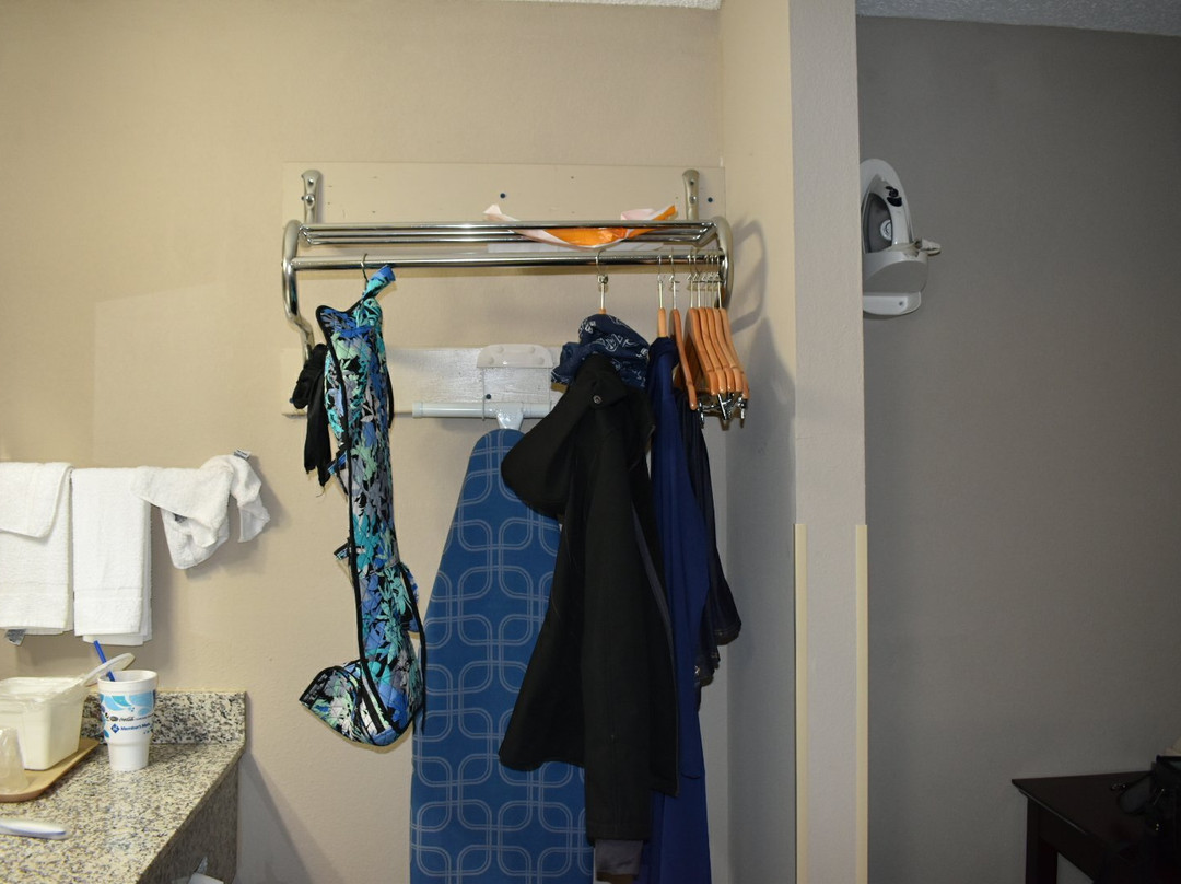 Brentwood Inn and Suites