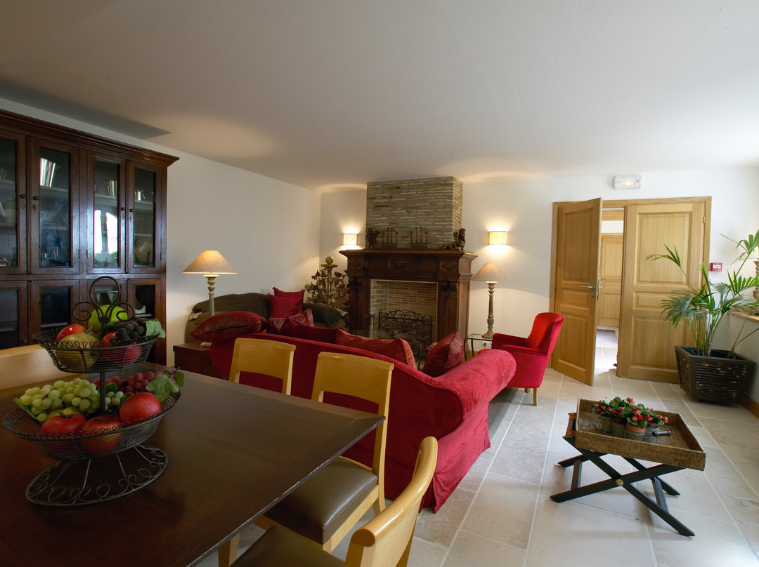 吕萨克城堡酒店主图