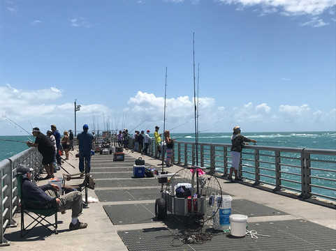 Surfside Grill & Adventures-Melbourne Beach必去景点