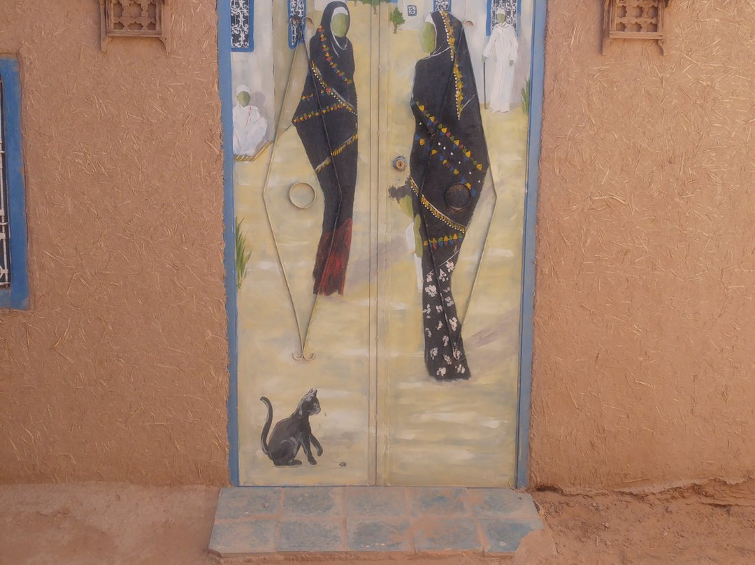 Galerie Chez Les Artistes-梅如卡必去景点