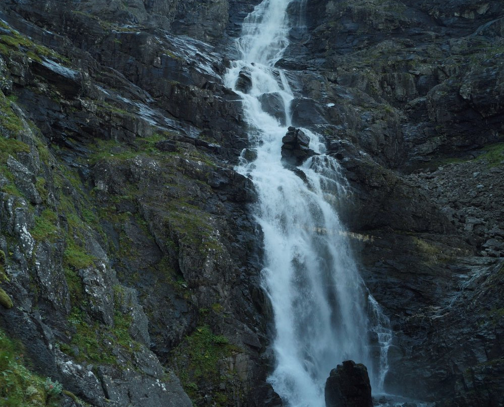 Stigfossen Waterfall景点图片