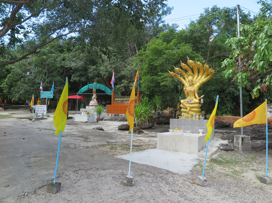 Wat Tham Patihan-孔尖必去景点