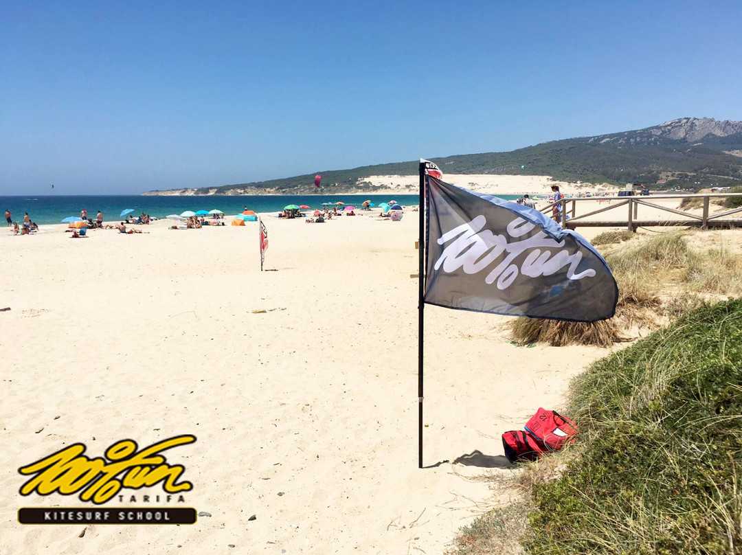 Kite School 100% Fun景点图片