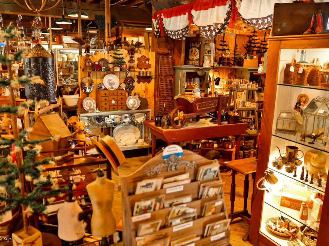 Strasburg Antique Market景点图片