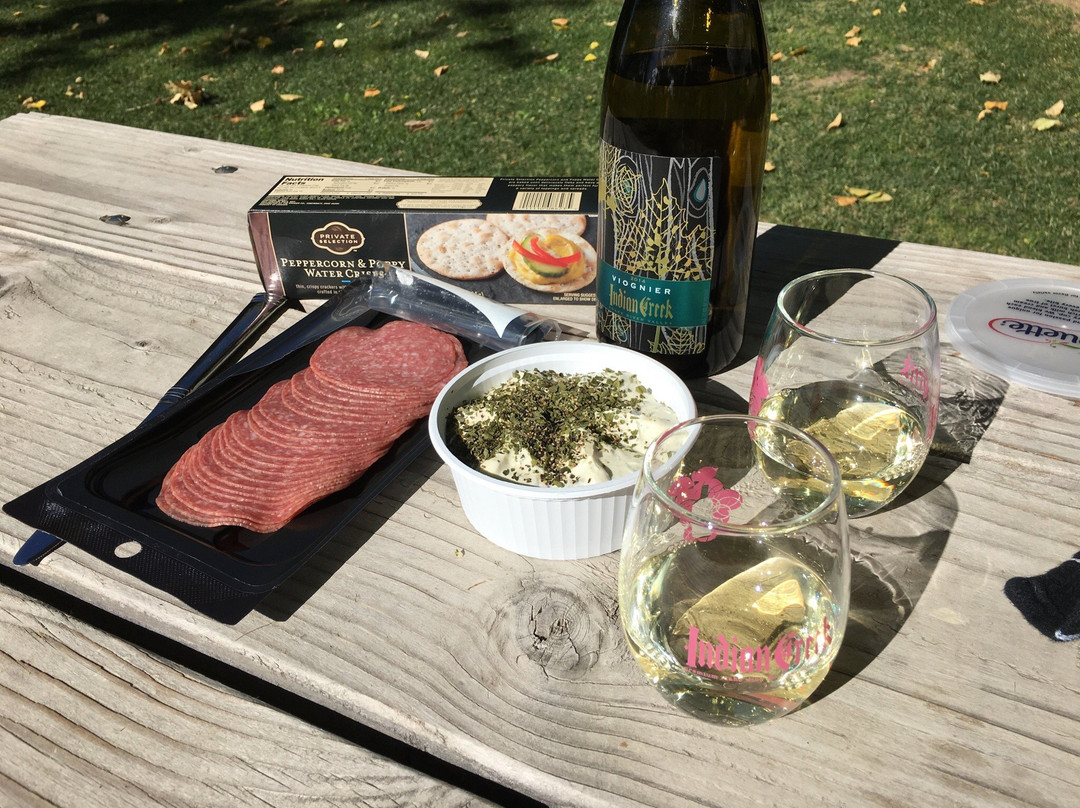 Indian Creek (Stowe) Winery景点图片