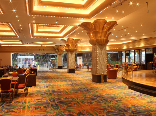 Frozen City-麦德林必去景点