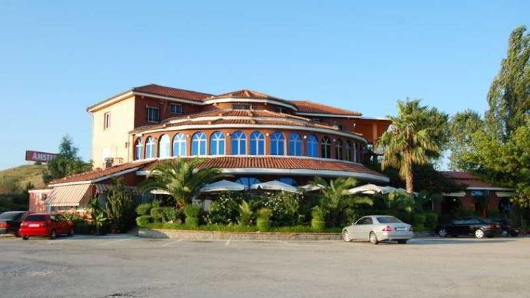 Pilo Lala Restorant-Hotel Konjat-餐饮