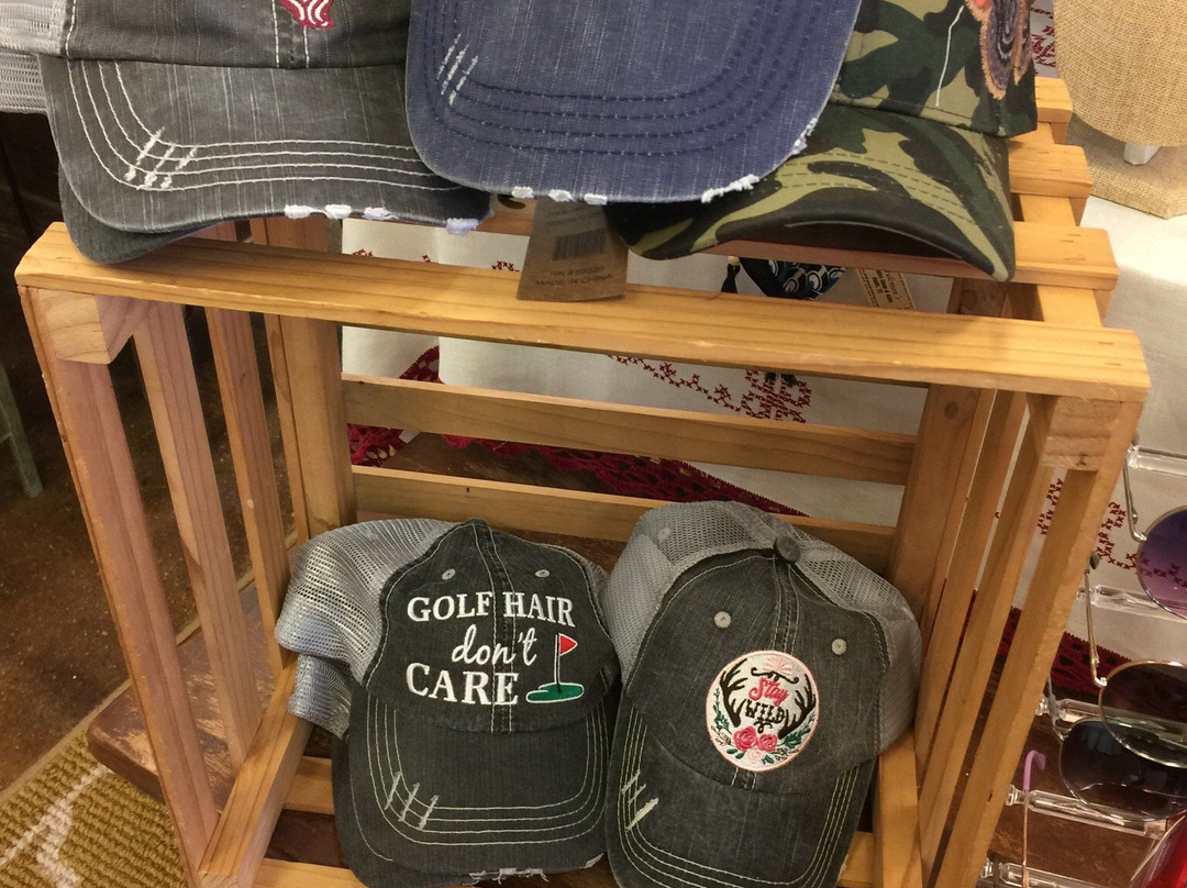 Felcman's Ladies Shop & Gifts-恩尼斯必去景点