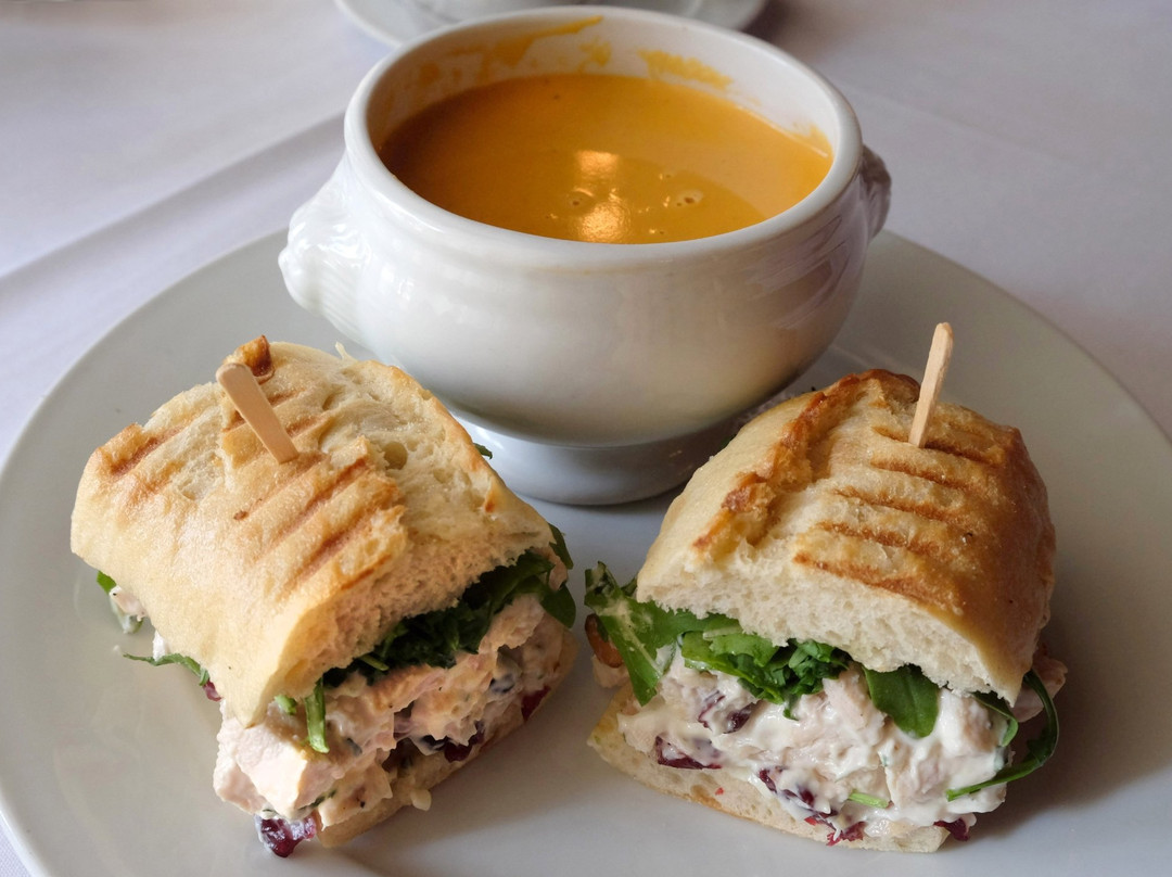 圣迪马斯餐馆和美食-Luca Bella at the Walker House