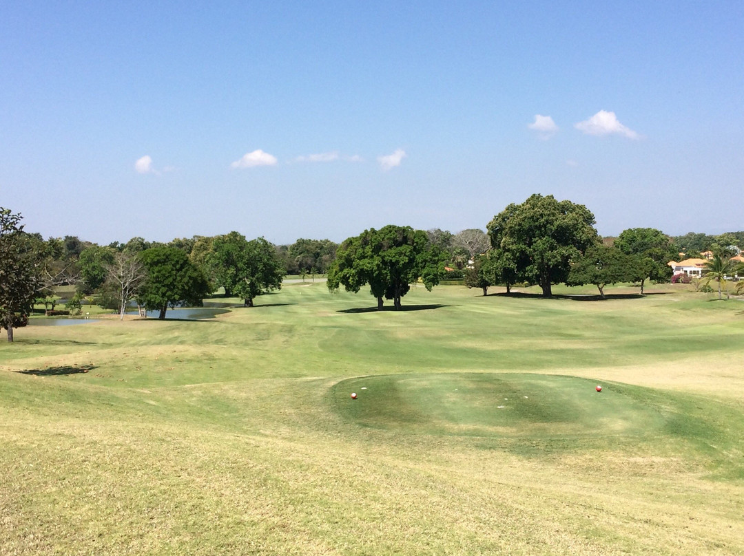 Mantaraya Golf Club景点图片