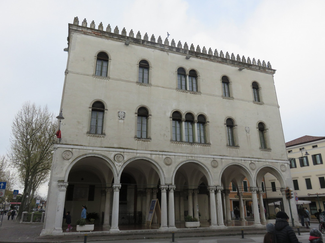 Cornarotta II旅游景点-Palazzo della Loggia