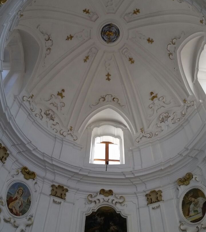 Chiesa di Santa Chiara-克罗托内必去景点