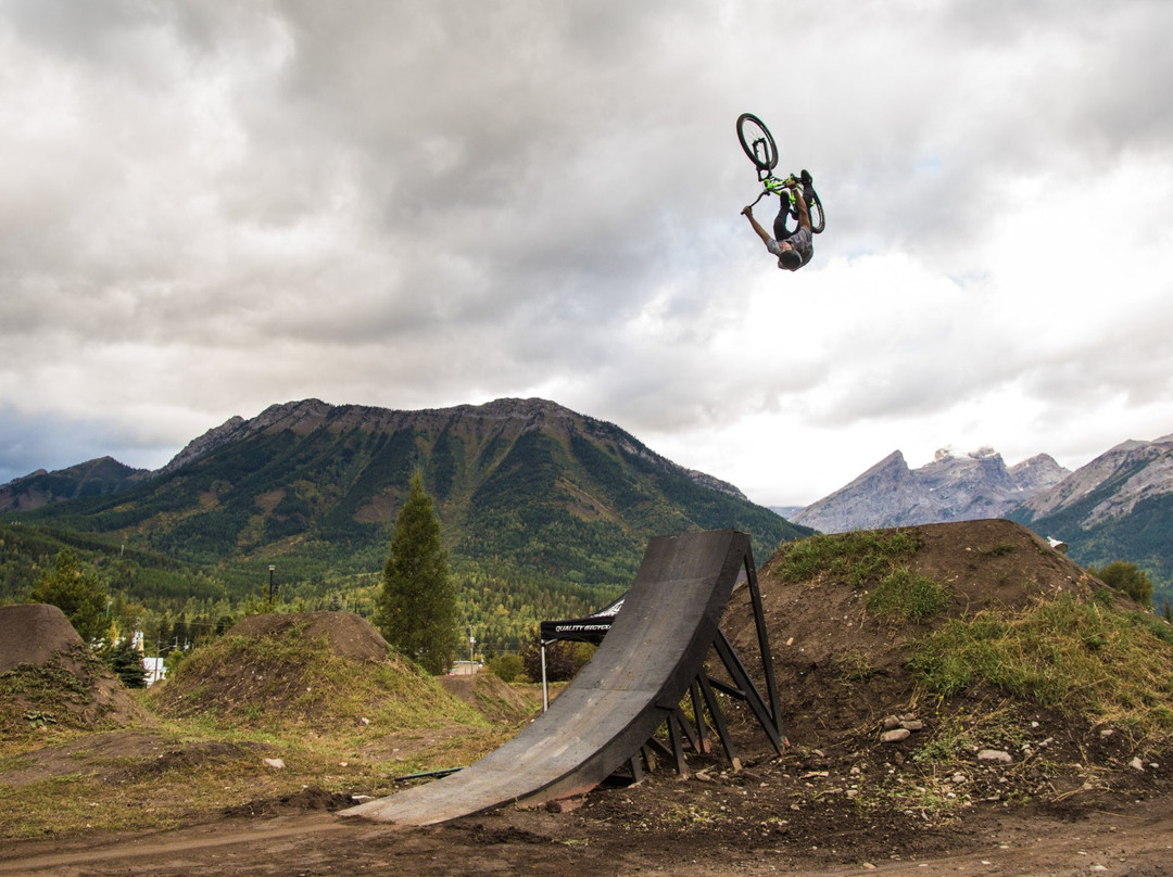 Fernie Dirt Jump Park-弗尼必去景点