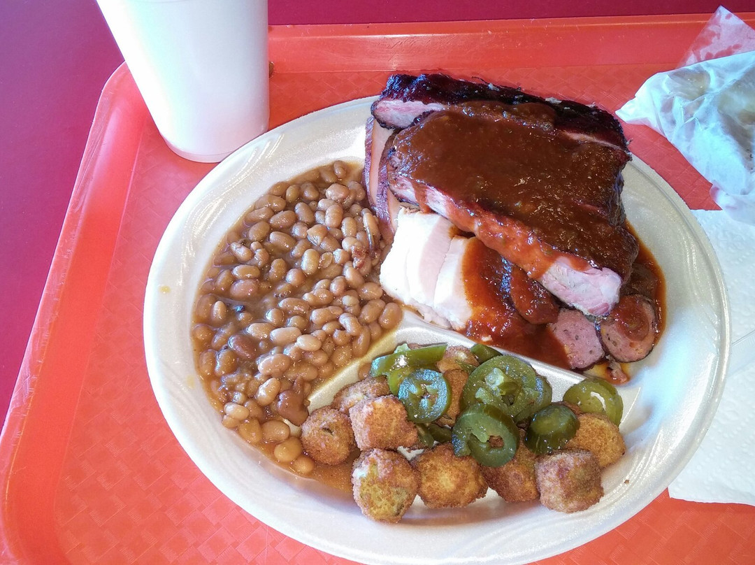 Hubbard餐馆和美食-Still Smokin BBQ