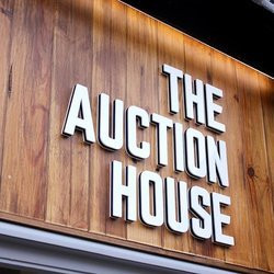 The Auction House Bar景点图片