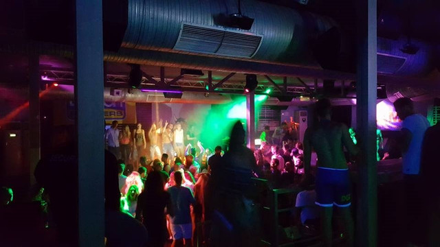 Den Glade Viking-晴滩必去景点