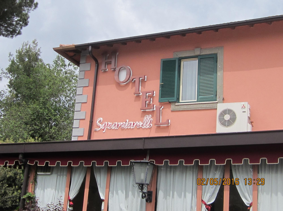 斯夸尔西亚雷里酒店