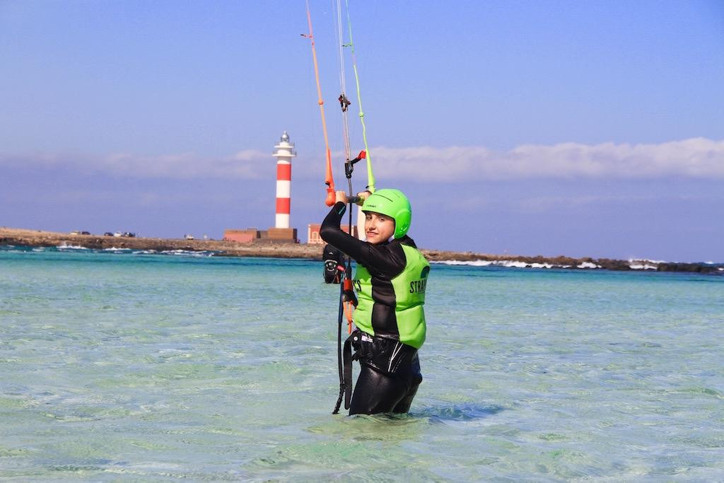 Strapless Kite & Surf School景点图片