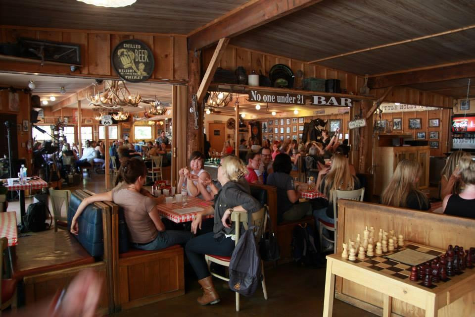 卡纳布餐馆和美食-Iron Horse Restaurant