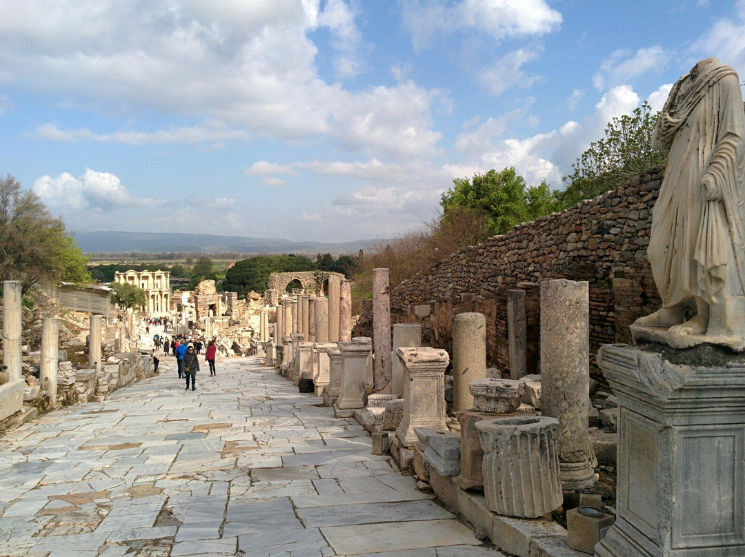 Curetes Street景点图片