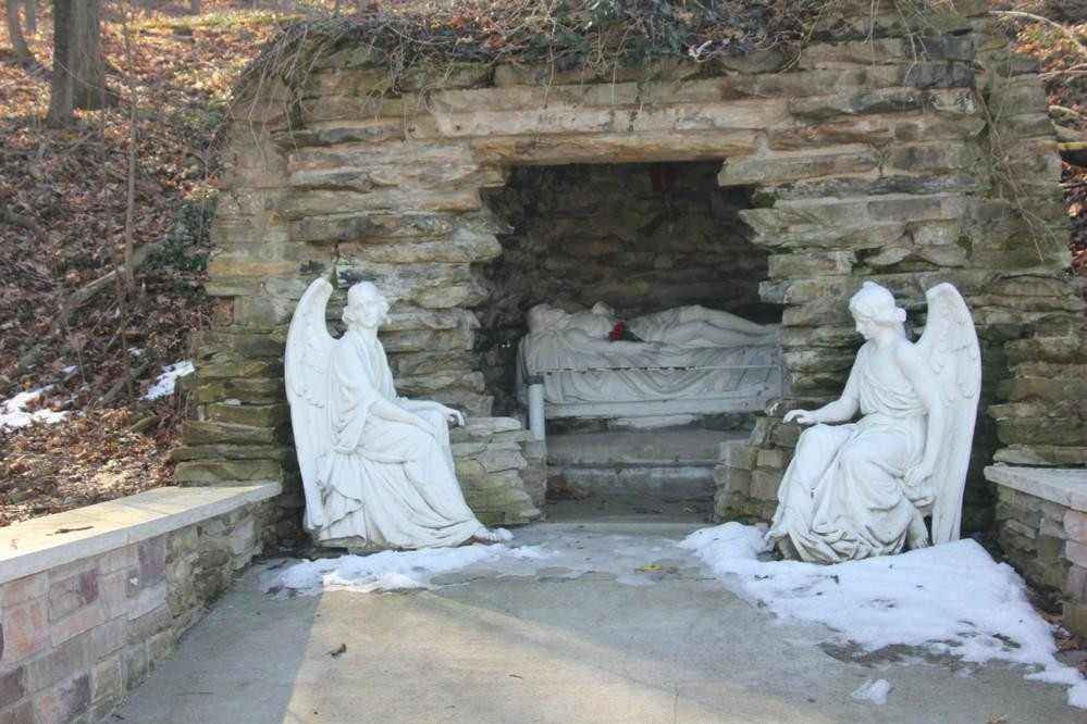Our Lady of Lourdes Shrine景点图片