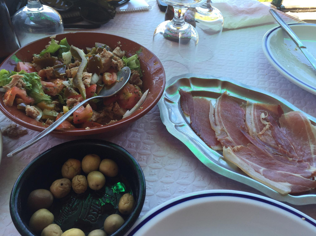 Santa Catarina da Fonte do Bispo餐馆和美食-Cantinho da Serra