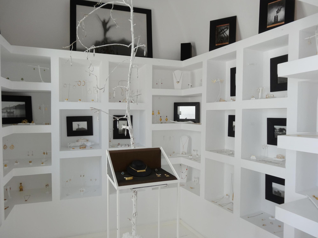 Mnemossyne Gallery景点图片