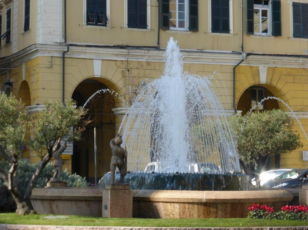 Piazza Dante-因佩里亚必去景点