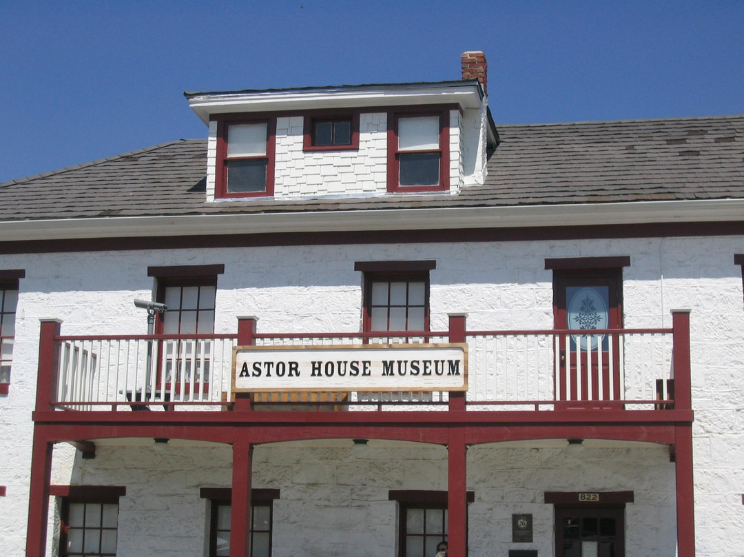 Astor House Galleries-戈尔登必去景点