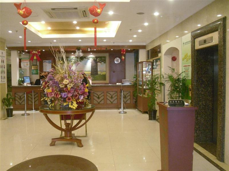 格美酒店(上海武宁曹杨路地铁站店)主图