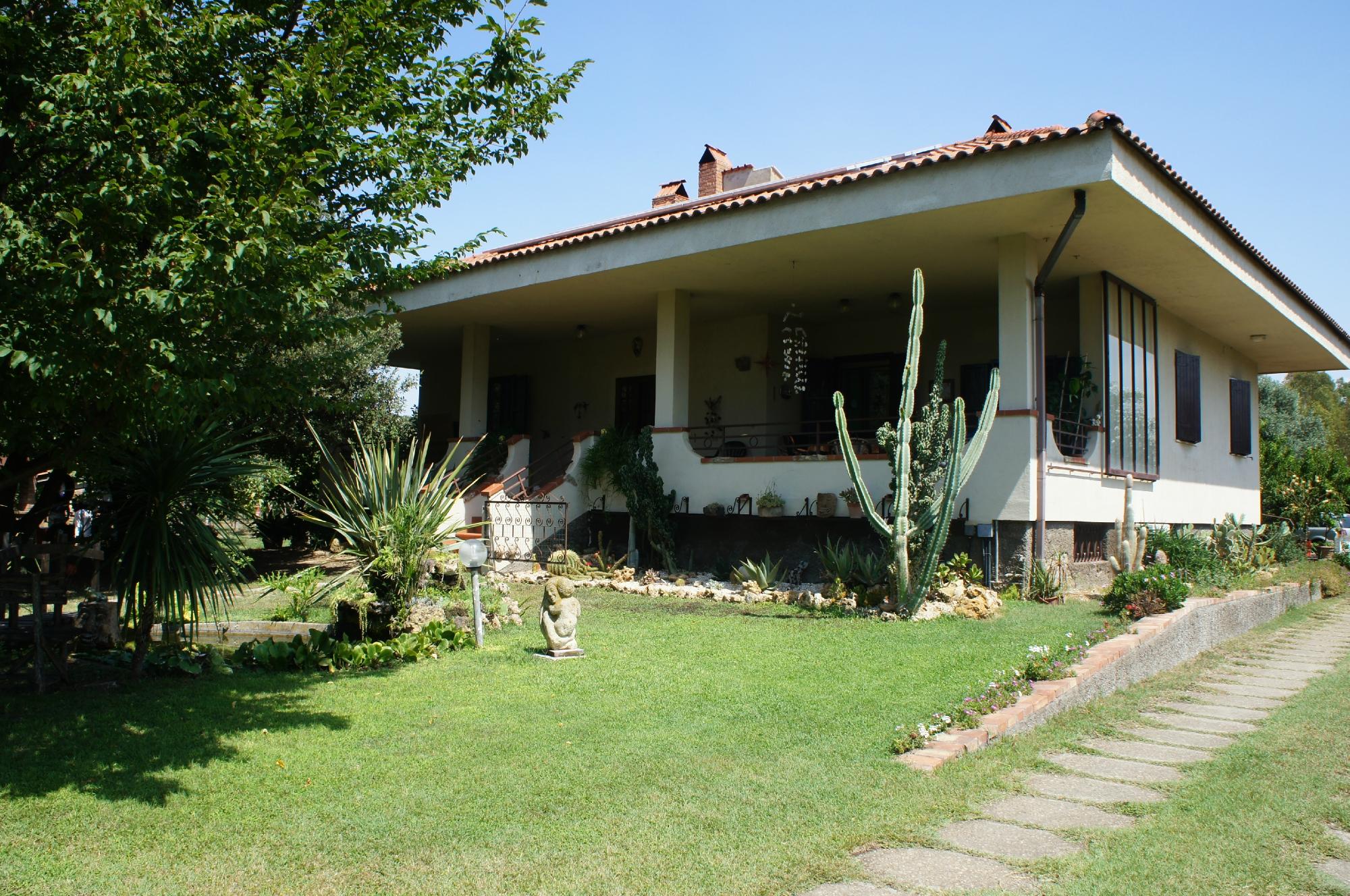 Lusi B&B-官方