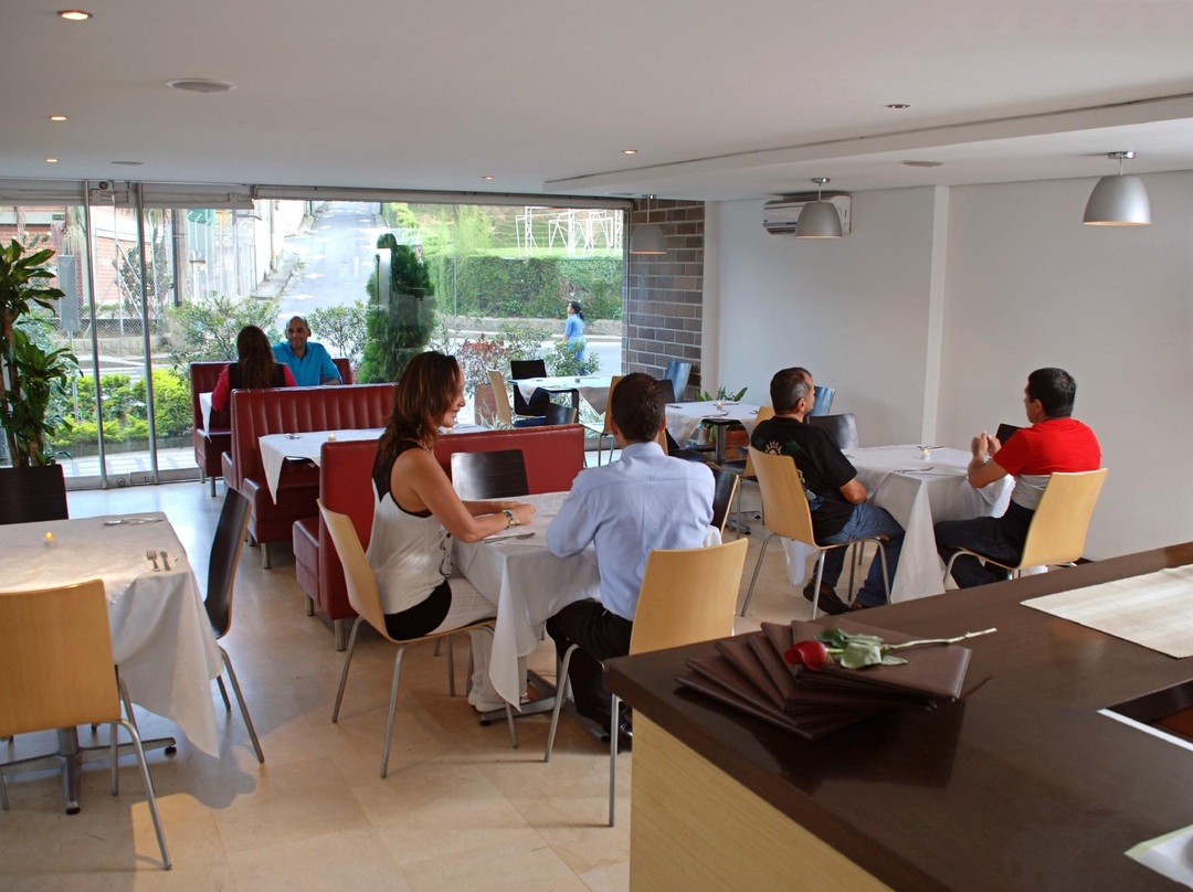 Hotel Porton Sabaneta主图