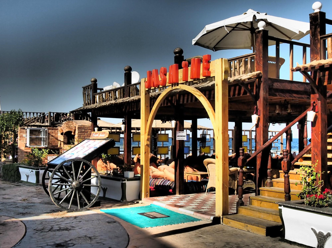 Maqnah酒店住宿-Jasmine Pension & Restaurant