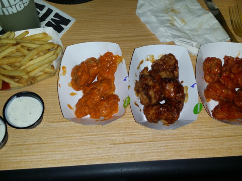 Huntertown餐馆和美食-Buffalo Wild Wings